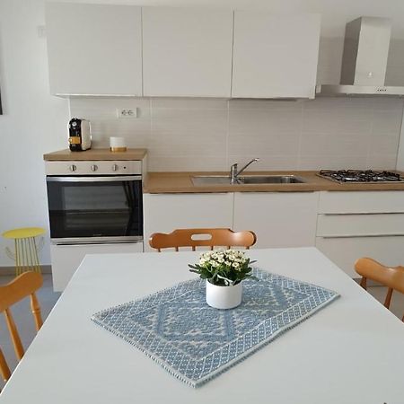 Sun Light Apartment Tortoli Exterior photo